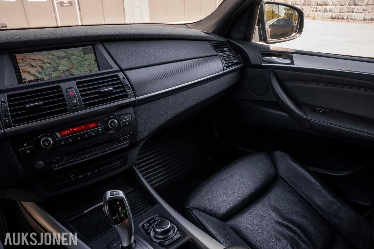 2011 BMW X5 xDrive30d 211HK, Automat, hengerfeste, HUD
